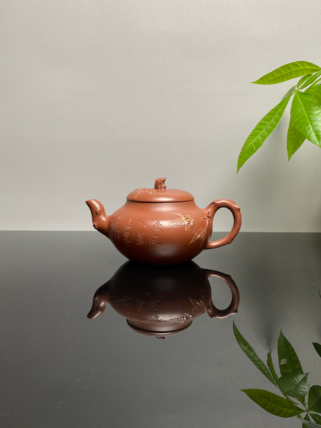 蒋蓉之女 传世花器｜蒋艺华·非遗紫砂巅峰重器《枫叶壶》收藏传世·高端礼赠艺术珍品！  ——原矿优质老清水·400cc（入册款代表作）