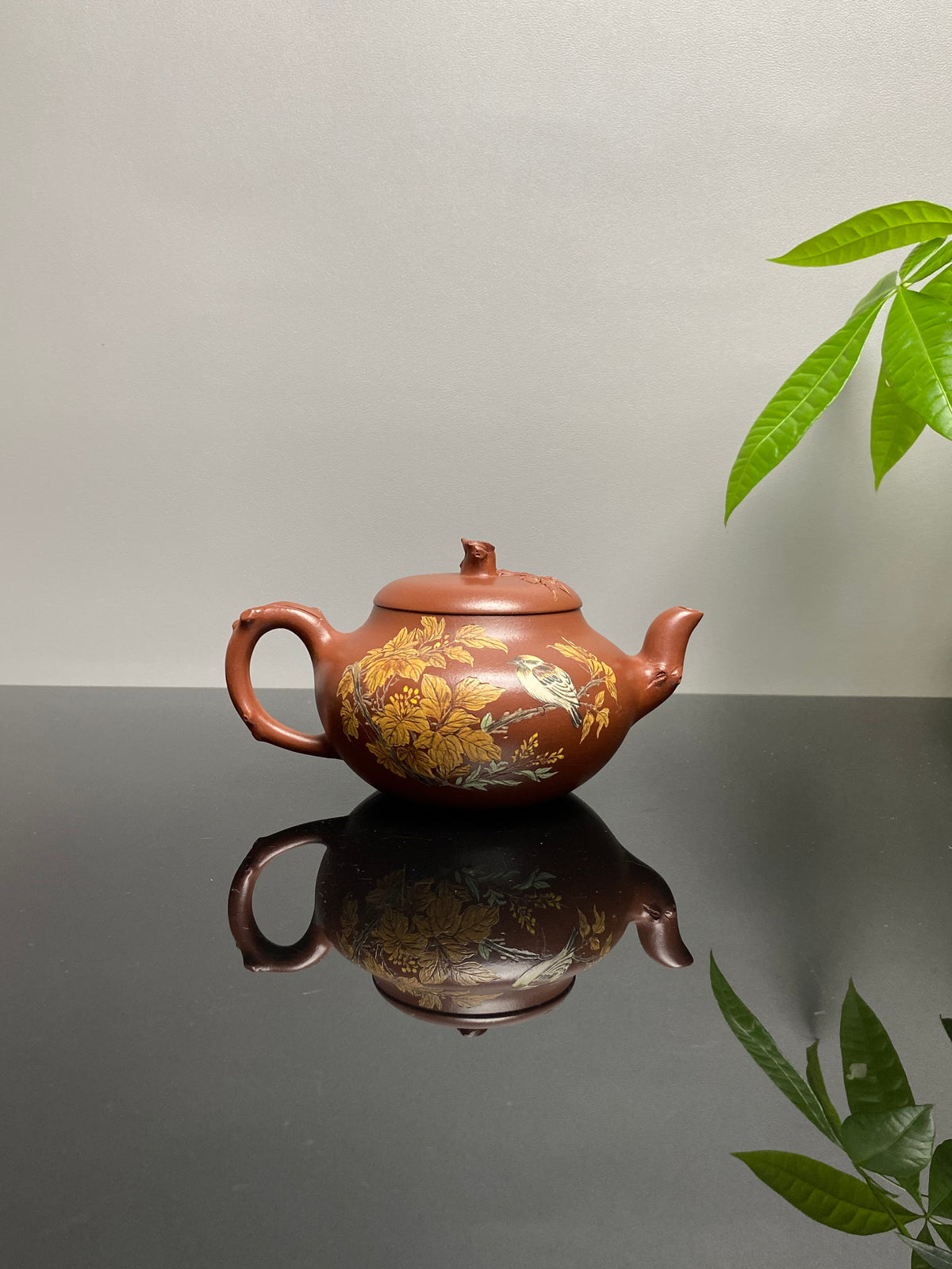 蒋蓉之女 传世花器｜蒋艺华·非遗紫砂巅峰重器《枫叶壶》收藏传世·高端礼赠艺术珍品！  ——原矿优质老清水·400cc（入册款代表作）