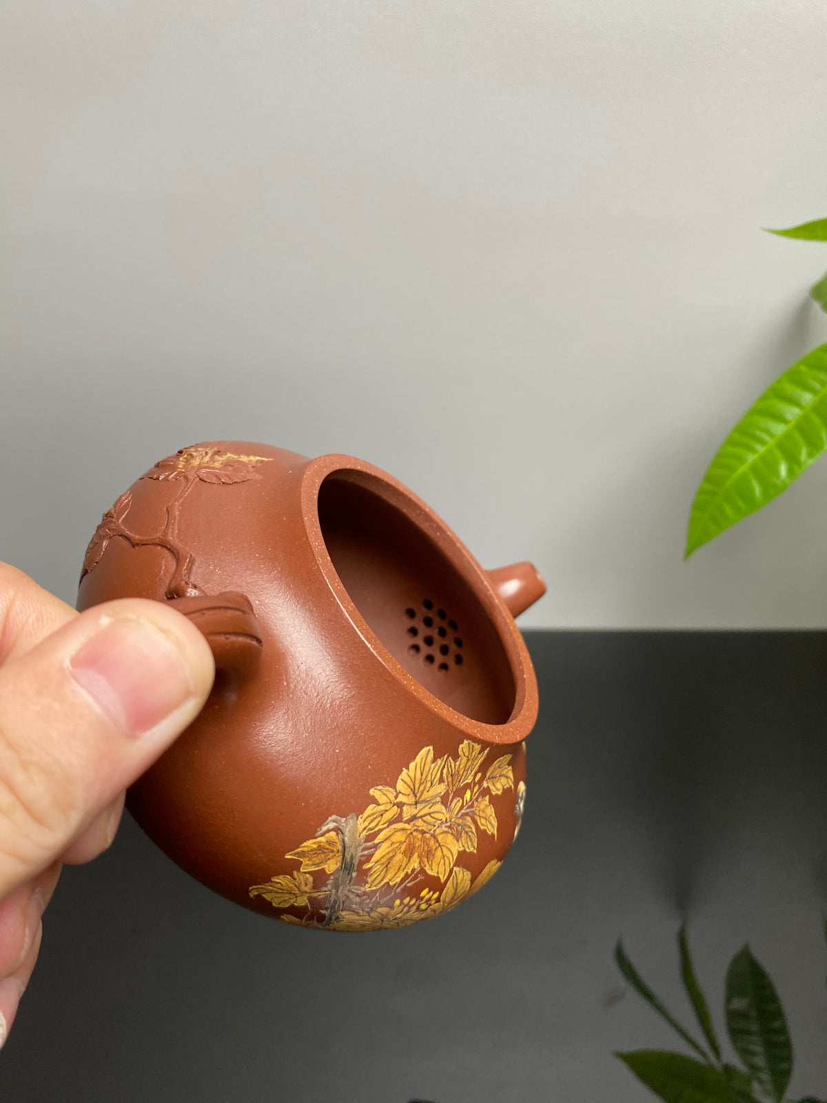 蒋蓉之女 传世花器｜蒋艺华·非遗紫砂巅峰重器《枫叶壶》收藏传世·高端礼赠艺术珍品！  ——原矿优质老清水·400cc（入册款代表作）