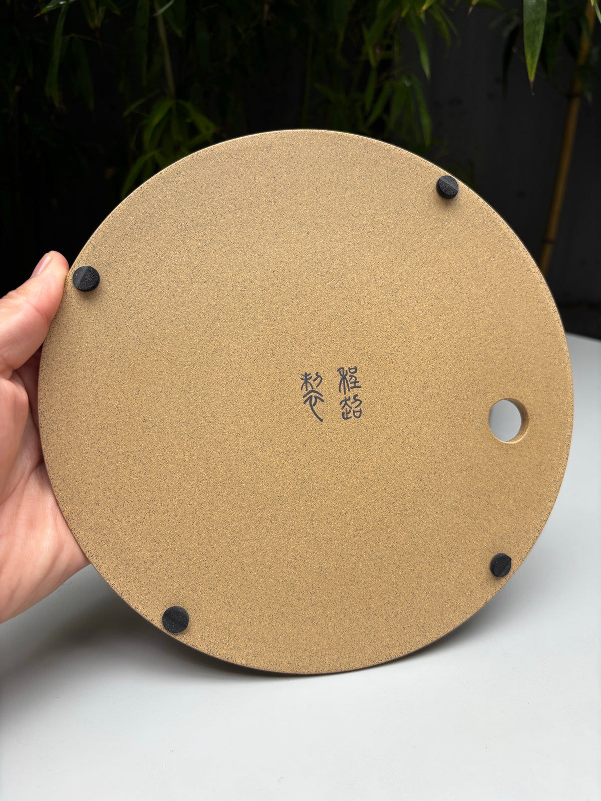 骏马踏长风，砂器载千秋｜程超制·国大师邱玉林装饰《马到成功》稀缺孤品茶盘｜殿堂级礼藏传世重器👍  ——原矿段泥粉浆·直径23cm