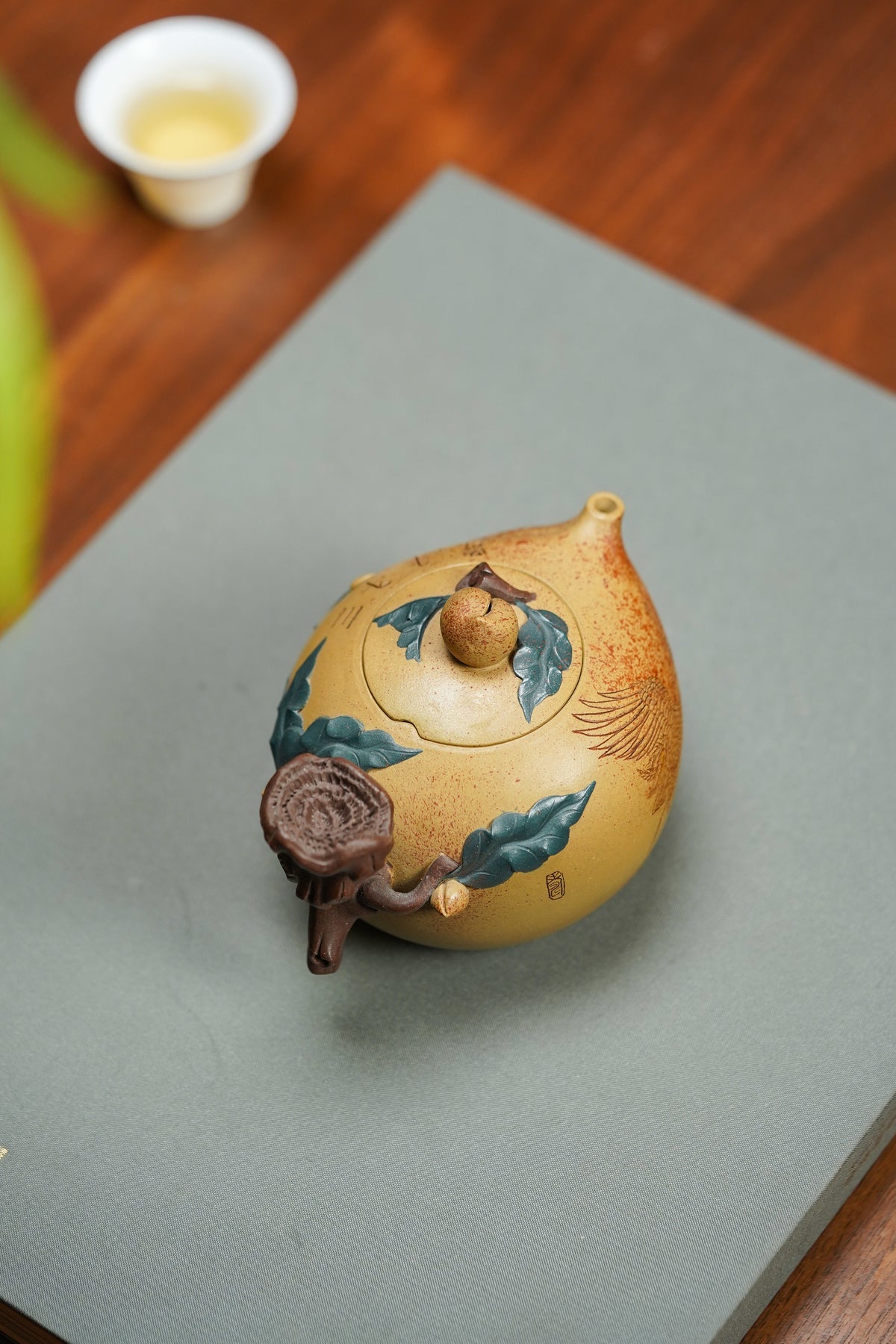 双国大师李昌鸿《寿桃壶》是您传世典藏与高端礼赠的优选之作——原矿优质本山绿泥·250cc