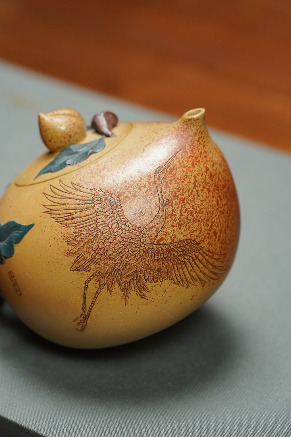 双国大师李昌鸿《寿桃壶》是您传世典藏与高端礼赠的优选之作——原矿优质本山绿泥·250cc