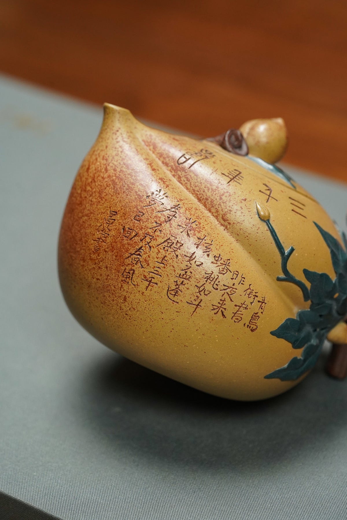 双国大师李昌鸿《寿桃壶》是您传世典藏与高端礼赠的优选之作——原矿优质本山绿泥·250cc