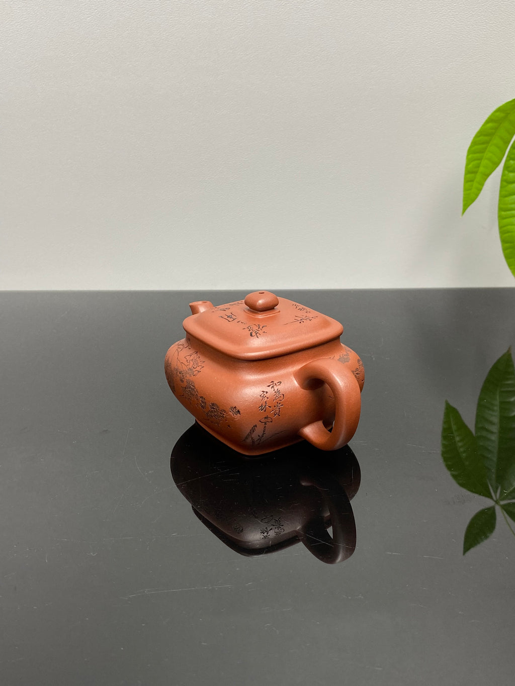 紫砂界山水陶刻标杆｜陈宏林大师传世巅峰臻品【正四方壶】收藏送礼·双绝重器! ——原矿优质底槽清·150cc