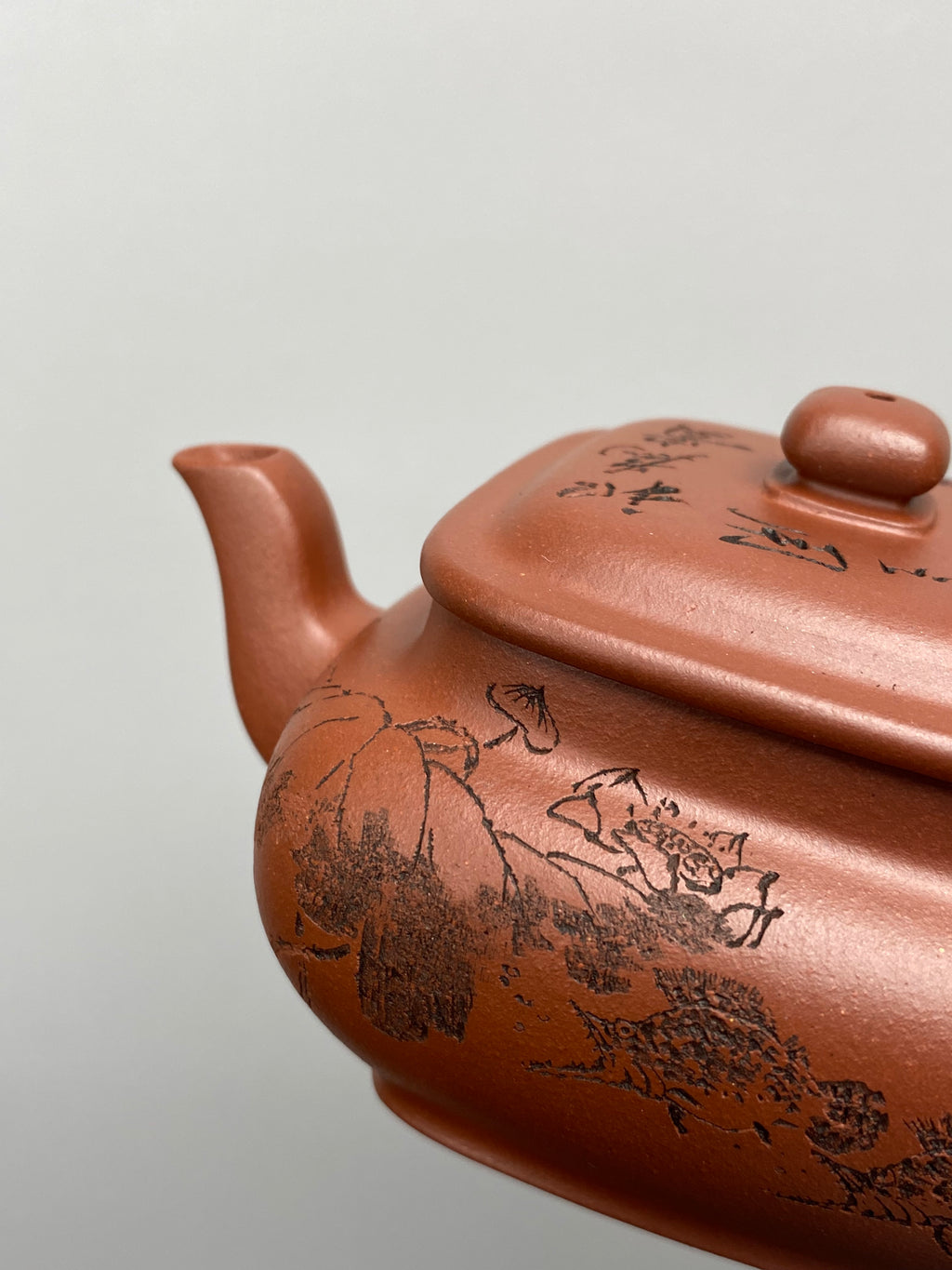 紫砂界山水陶刻标杆｜陈宏林大师传世巅峰臻品【正四方壶】收藏送礼·双绝重器! ——原矿优质底槽清·150cc