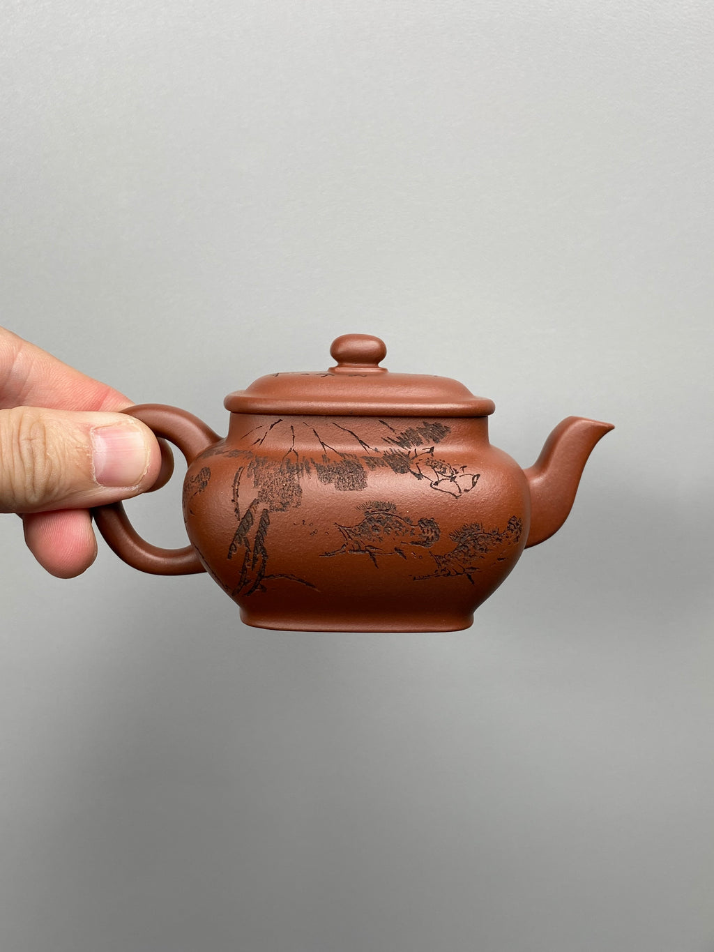 紫砂界山水陶刻标杆｜陈宏林大师传世巅峰臻品【正四方壶】收藏送礼·双绝重器! ——原矿优质底槽清·150cc