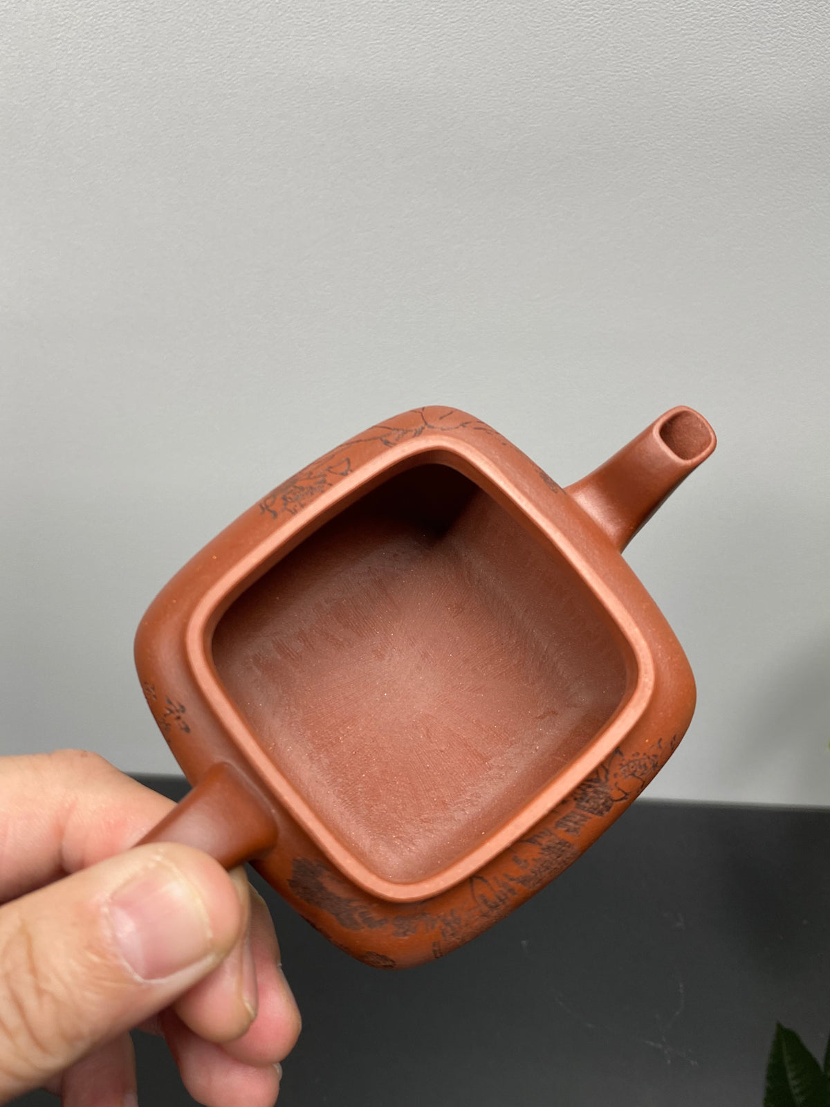 紫砂界山水陶刻标杆｜陈宏林大师传世巅峰臻品【正四方壶】收藏送礼·双绝重器! ——原矿优质底槽清·150cc